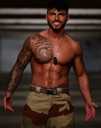 Portrait du stripteaseur Enzo