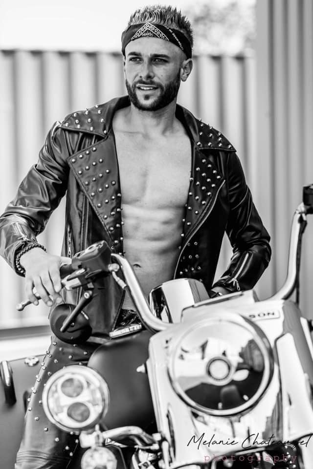Portrait du stripteaseur Teddy